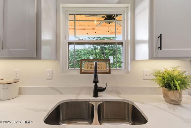 962 Cochise DRIVE, Holts Summit, MO 65043