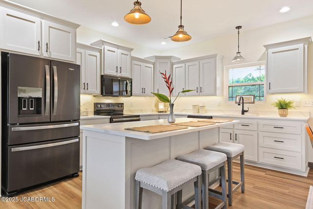 962 Cochise DRIVE, Holts Summit, MO 65043