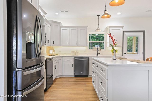 962 Cochise DRIVE, Holts Summit, MO 65043