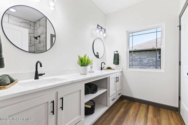 962 Cochise DRIVE, Holts Summit, MO 65043