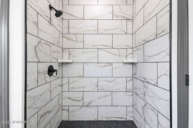 962 Cochise DRIVE, Holts Summit, MO 65043