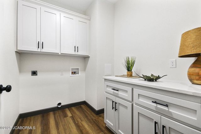 962 Cochise DRIVE, Holts Summit, MO 65043