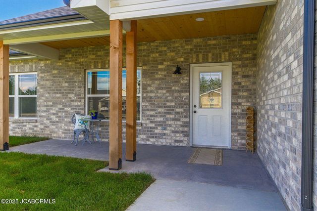 962 Cochise DRIVE, Holts Summit, MO 65043