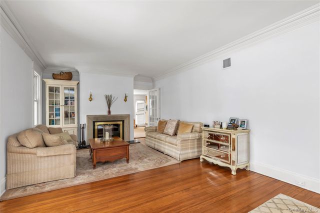 168 Brixton Road, Garden City, NY 11530