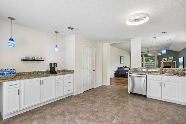 1421 Vista Ridge Drive, Forney, TX 75126