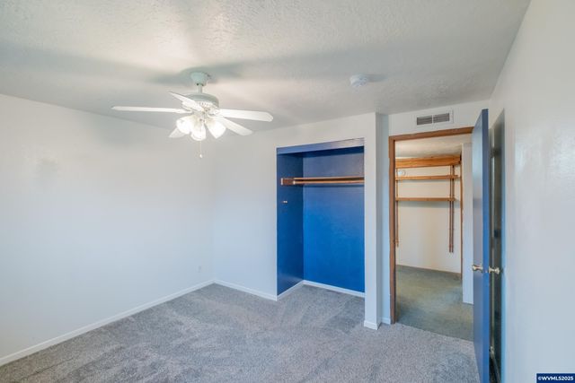 920 N 9th St, Aumsville, OR 97325