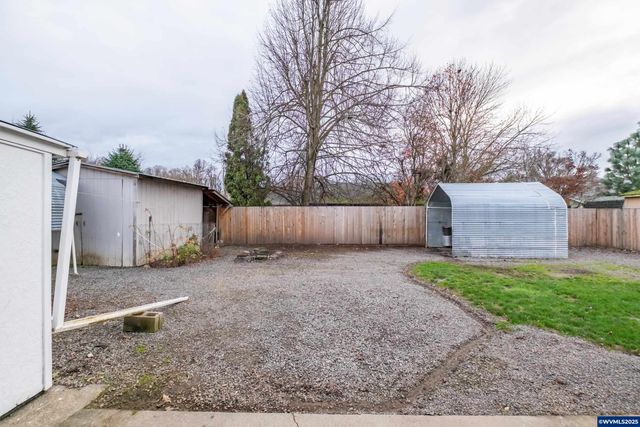 920 N 9th St, Aumsville, OR 97325