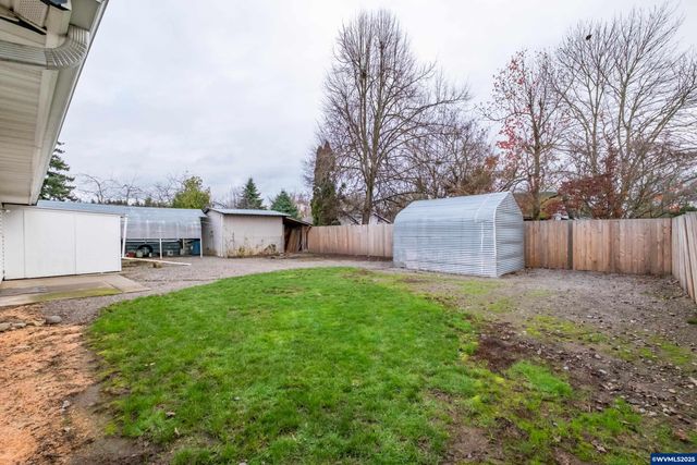 920 N 9th St, Aumsville, OR 97325