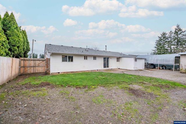 920 N 9th St, Aumsville, OR 97325