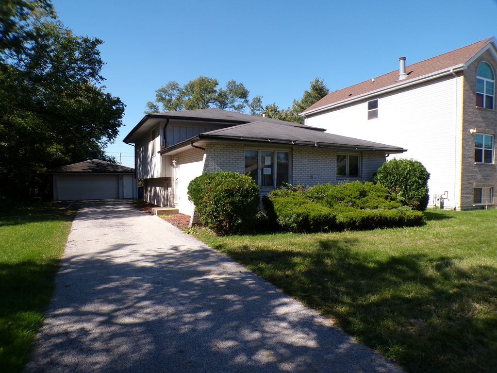 16614 Finch Avenue, Harvey, IL 60426