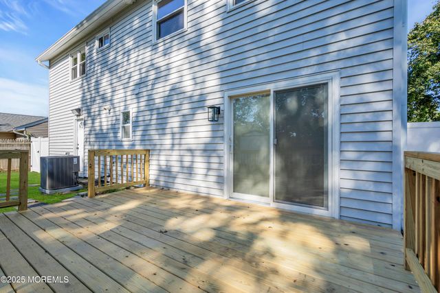 93 Windward Drive, Barnegat, NJ 08005