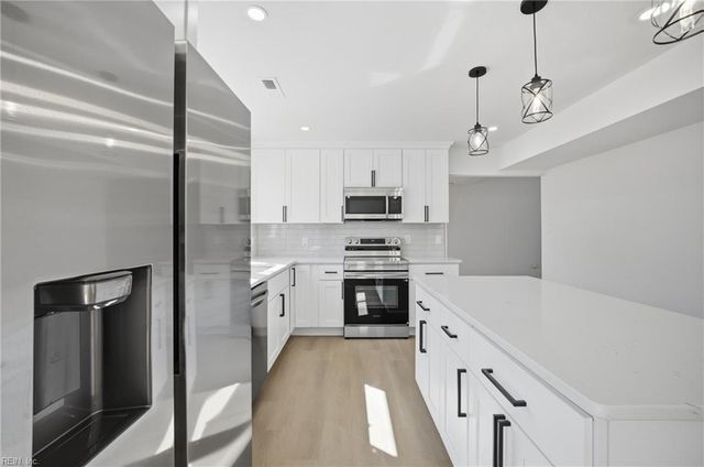 601 Rock Spring Ct, Virginia Beach, VA 23462