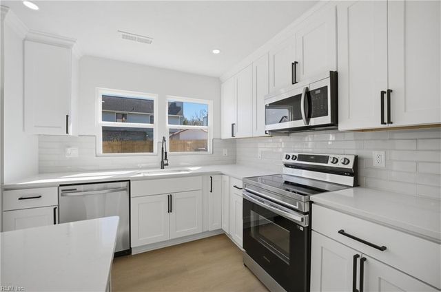 601 Rock Spring Ct, Virginia Beach, VA 23462