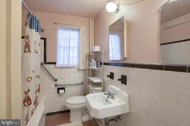 307 PENNSYLVANIA AVE, Camp Hill, PA 17011