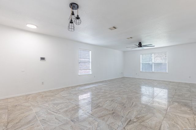 7731 Mesquite Farm, San Antonio, TX 78239