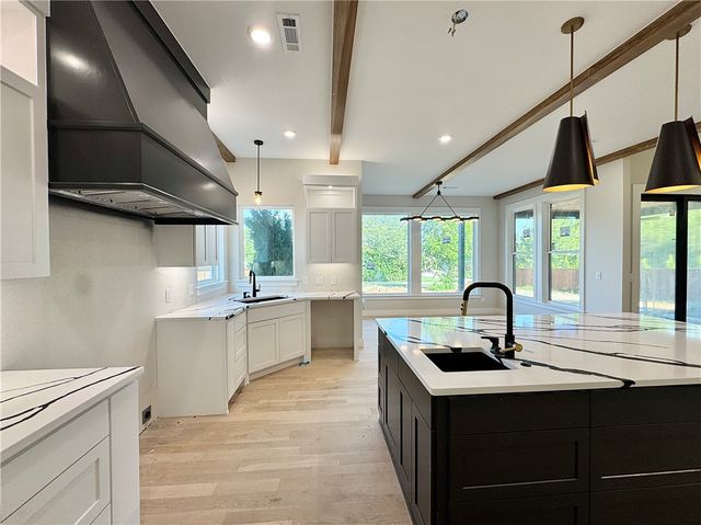 103 NW Trail Ridge Road, Bentonville, AR 72712