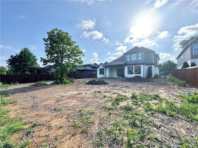 103 NW Trail Ridge Road, Bentonville, AR 72712
