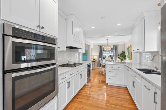 1371 Eleanor Avenue, Saint Paul, MN 55116