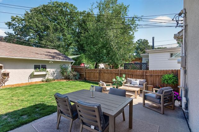 1371 Eleanor Avenue, Saint Paul, MN 55116