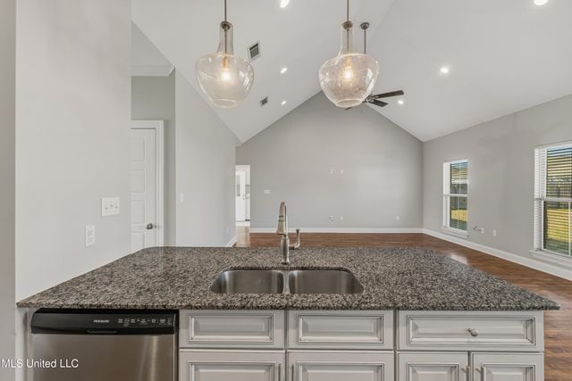 67 Coastal Oak, Hattiesburg, MS 39402