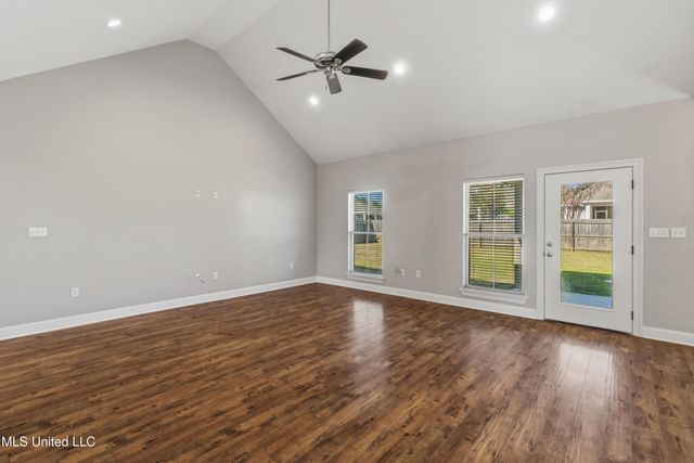 67 Coastal Oak, Hattiesburg, MS 39402