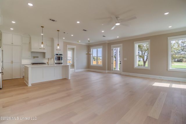 117 W 4th Street, Long Beach, MS 39560