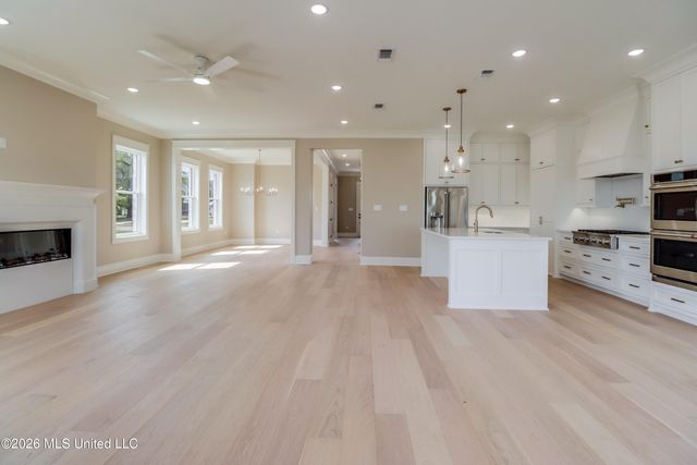 117 W 4th Street, Long Beach, MS 39560