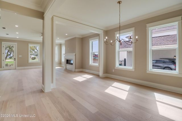 117 W 4th Street, Long Beach, MS 39560