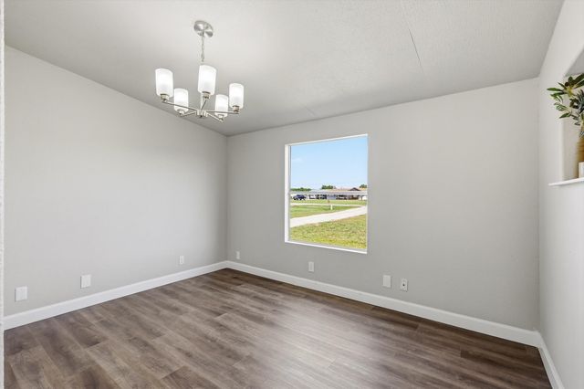 11105 Mckinley Drive, Venus, TX 76084