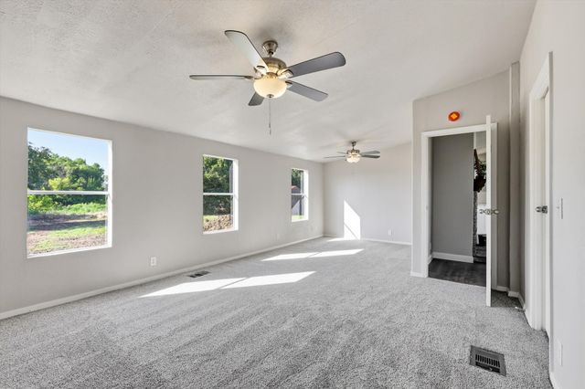 11105 Mckinley Drive, Venus, TX 76084