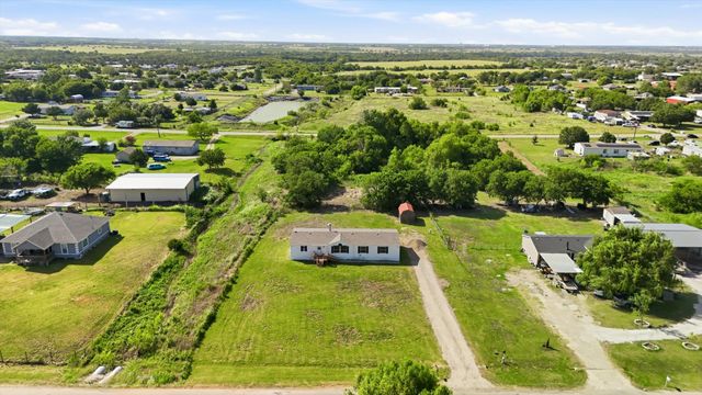 11105 Mckinley Drive, Venus, TX 76084