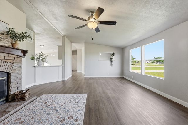 11105 Mckinley Drive, Venus, TX 76084