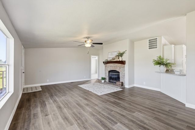 11105 Mckinley Drive, Venus, TX 76084