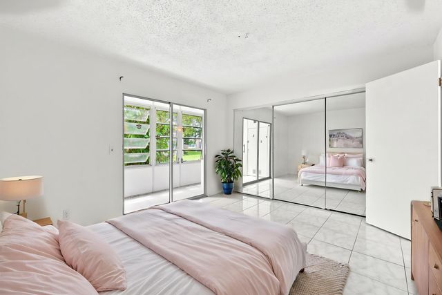 310 OAKRIDGE R Court 310, Deerfield Beach, FL 33442