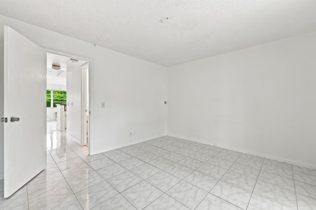 310 OAKRIDGE R Court 310, Deerfield Beach, FL 33442