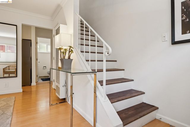 2207 Damuth St 2, Oakland, CA 94602