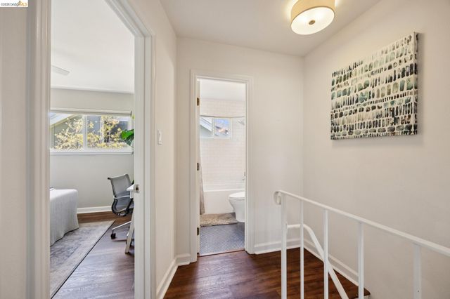 2207 Damuth St 2, Oakland, CA 94602