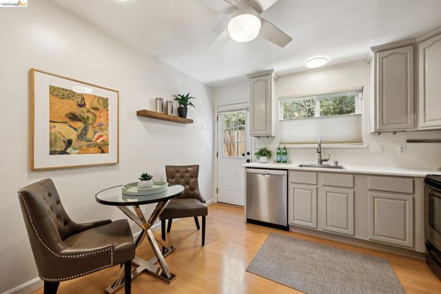 2207 Damuth St 2, Oakland, CA 94602