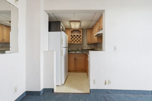 70 Southbridge St 402, Worcester, MA 01608