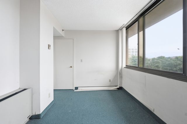 70 Southbridge St 402, Worcester, MA 01608