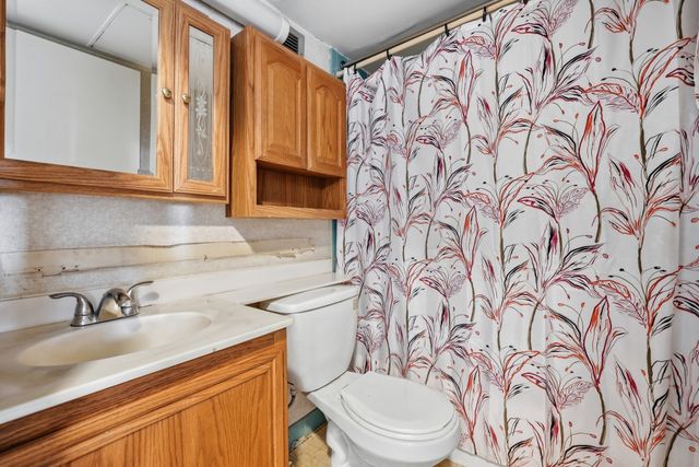 70 Southbridge St 402, Worcester, MA 01608