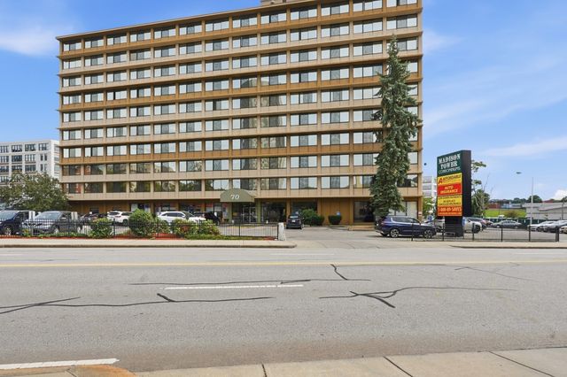 70 Southbridge St 402, Worcester, MA 01608