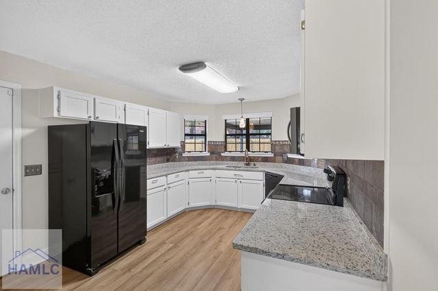 404 Wood Dale Drive, Hinesville, GA 31313