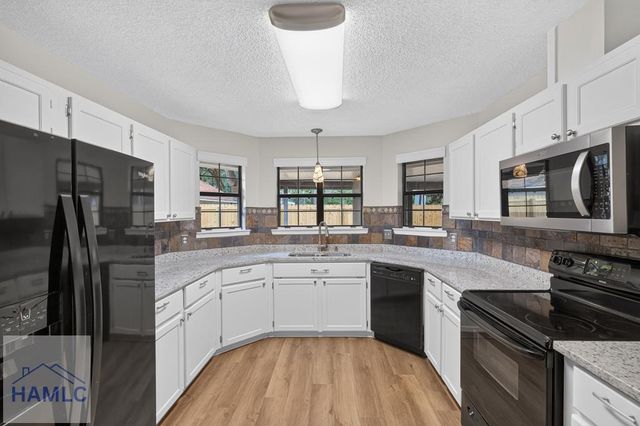 404 Wood Dale Drive, Hinesville, GA 31313
