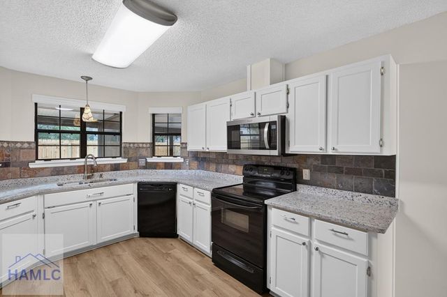404 Wood Dale Drive, Hinesville, GA 31313