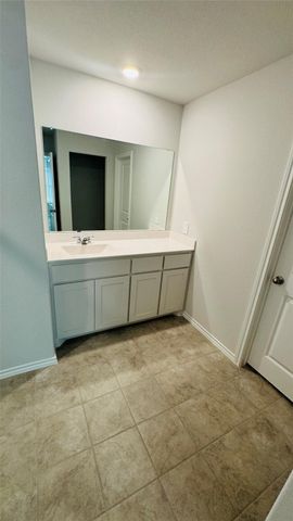 4177 Crooked Bend Drive, Fort Worth, TX 76036