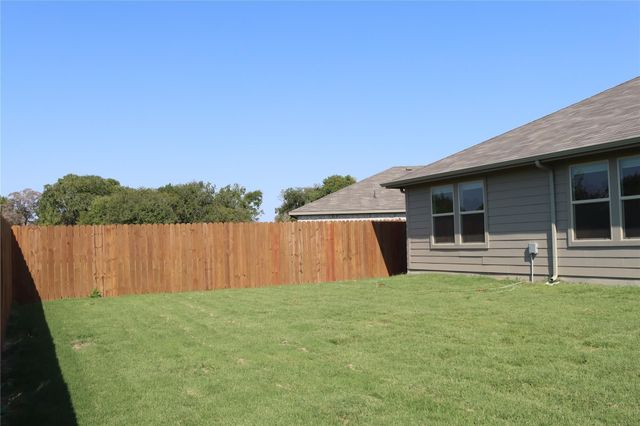 4177 Crooked Bend Drive, Fort Worth, TX 76036