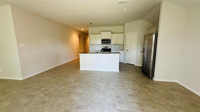 4177 Crooked Bend Drive, Fort Worth, TX 76036