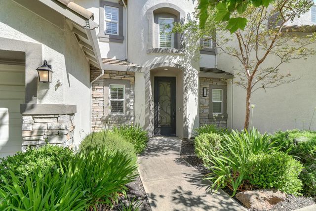 9870 Selva Way, Elk Grove, CA 95757