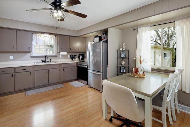 6199 River Trail DRIVE, Milwaukee, WI 53225